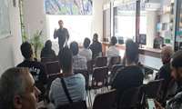 برگزاری جلسه آموزشی آشنایی با انواع مواد مخدر در اتحادیه خواروبار 