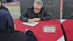 برپایی میز خدمت شبکه بهداشت و درمان شهرستان قدس در مصلی شهر قدس به مناسبت دهه فجر