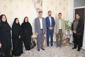 تجلیل از خانواده شهید گشانی به مناسبت هفته بسیج 1404/09/06