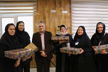 گرامیداشت روز زن و مادر 1404/09/19