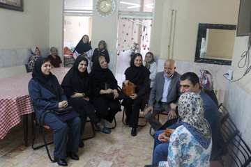 اهدا اقلام بهداشتی، مراقبتی و تجهیزات دندان‌پزشکی به خانه سالمندان کامرانی