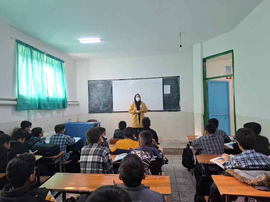 آموزش تغذیه سالم در مدرسه شهید مجتبی حسینی شهرستان قدس