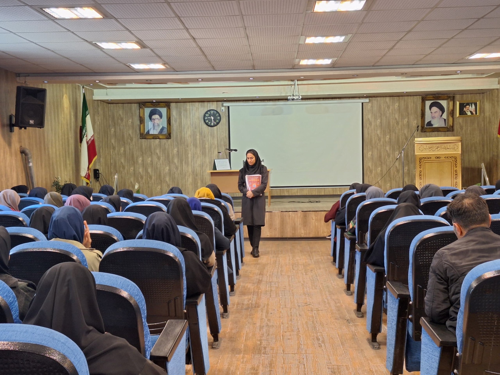 برگزاری جلسه آموزشی ویژه مراقبین و رابطین سلامت اداره آموزش و پرورش با محوریت پیشگیری و کنترل آنفلوآنزا