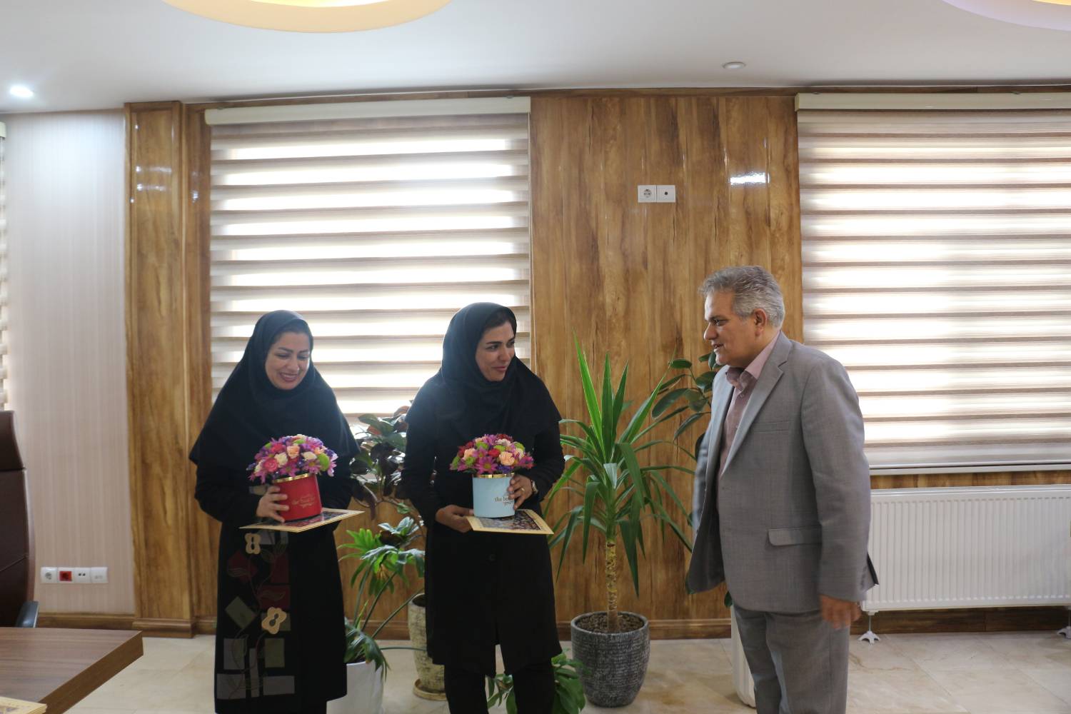 تقدیر از تلاش همکاران علوم آزمایشگاهی شبکه بهداشت و درمان قدس هم زمان با روز علوم آزمایشگاهی