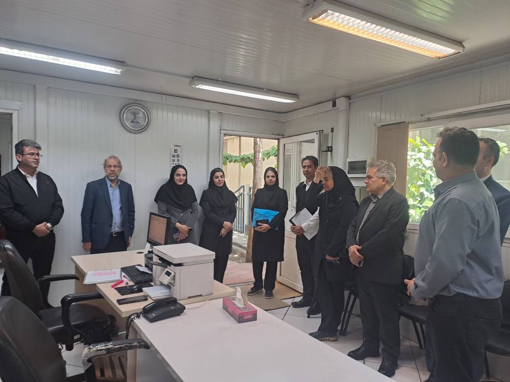 بازدید سرپرست شبکه بهداشت و درمان شهرستان قدس از شرکت دامداران