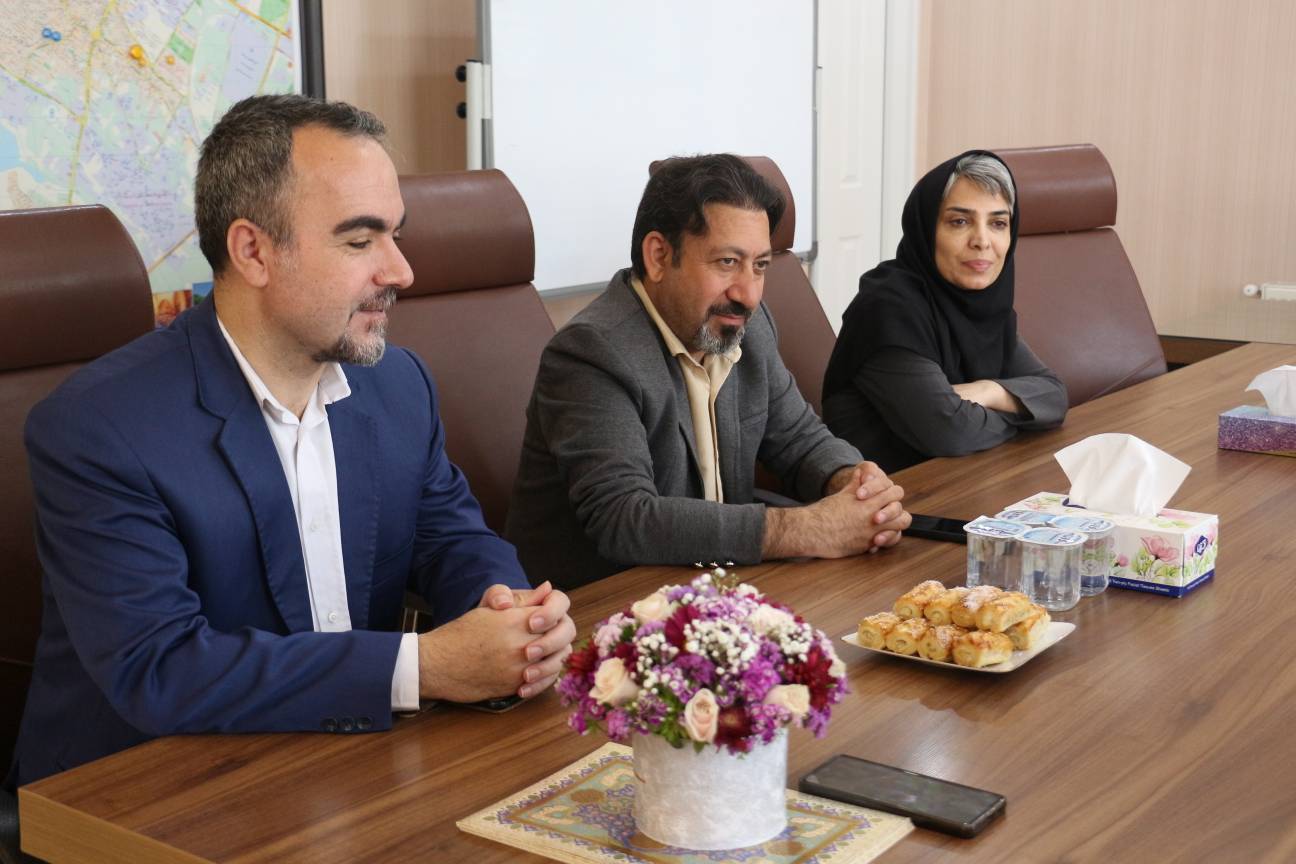 برگزاری مراسم تقدیر از کارشناسان بهداشت محیط شبکه بهداشت و درمان شهرستان قدس