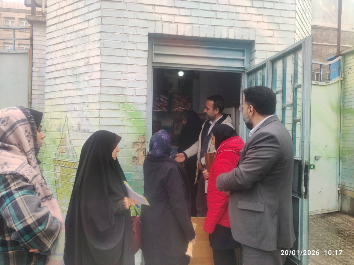 بازدید مشترک تیم سلامت شبکه بهداشت با همکاری اداره آموزش و پرورش از مدارس تحت پوشش شهرستان قدس