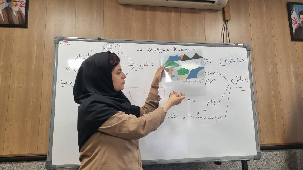 برگزاری کارگاه آموزشی فتوشاپ ویژه پرسنل ستادی شبکه بهداشت و درمان شهرستان قدس