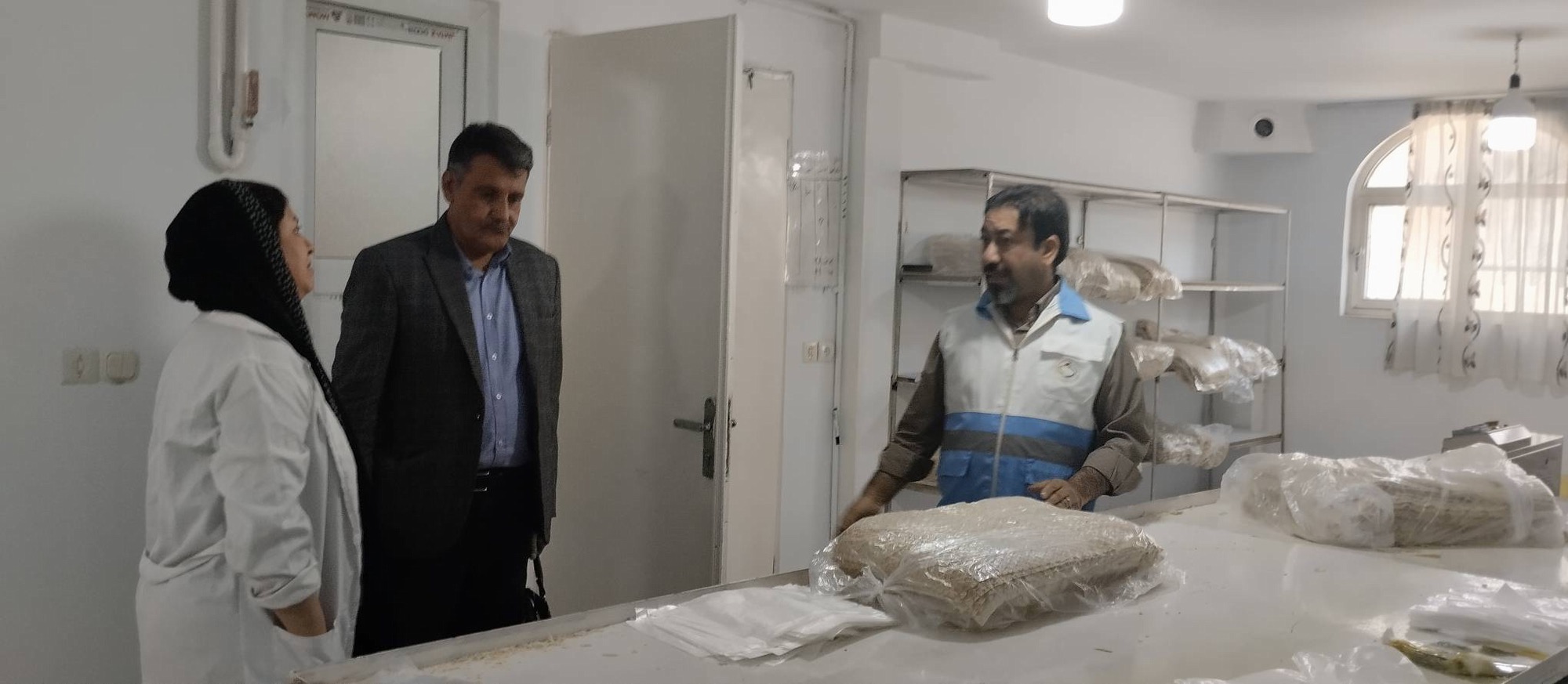 شناسایی و پلمب کارگاه غیرمجاز بسته‌بندی و توزیع نان در شهرستان قدس
