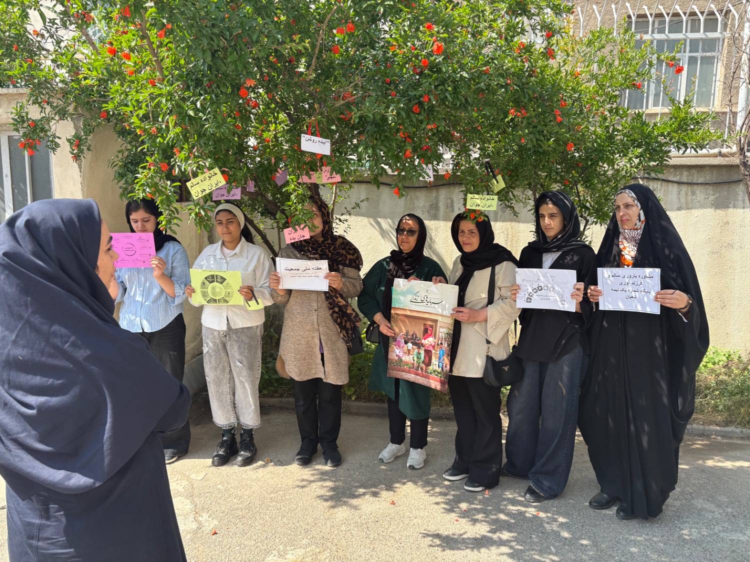 پیوند «شکوفه‌های بهاری» با «نهال امید» در مرکز خدمات جامع سلامت نیمه شعبان شهرستان قدس