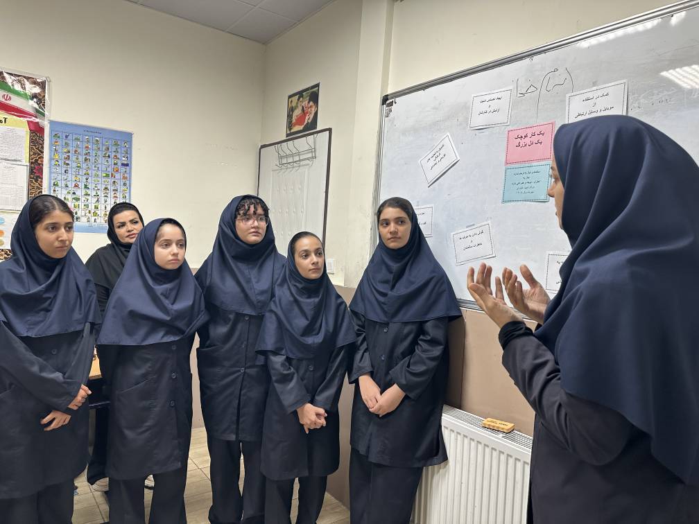 «یک کار کوچک، یک دل بزرگ»؛ آموزش فرهنگ تکریم سالمندان در مدارس شهرستان قدس
