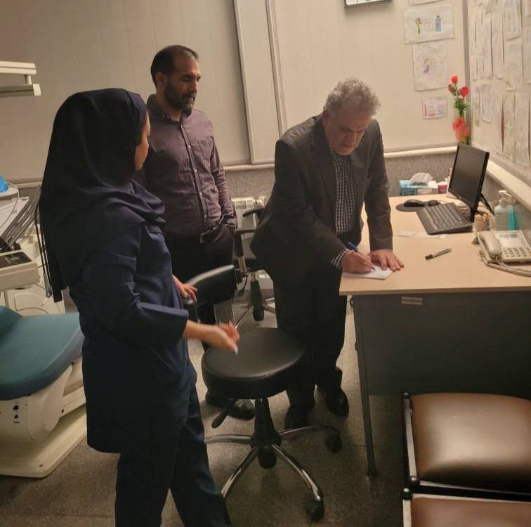 بازدید سرپرست شبکه بهداشت و درمان شهرستان قدس از مرکز خدمات جامع سلامت امام‌حسین(ع)