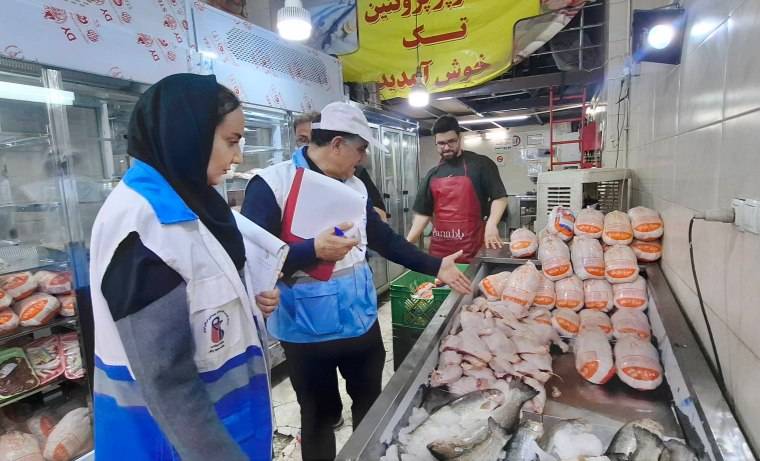 انجام بیش از ۱۵ هزار بازدید بهداشتی از مراکز غذایی و اماکن عمومی شهرستان قدس در شش‌ماهه نخست سال