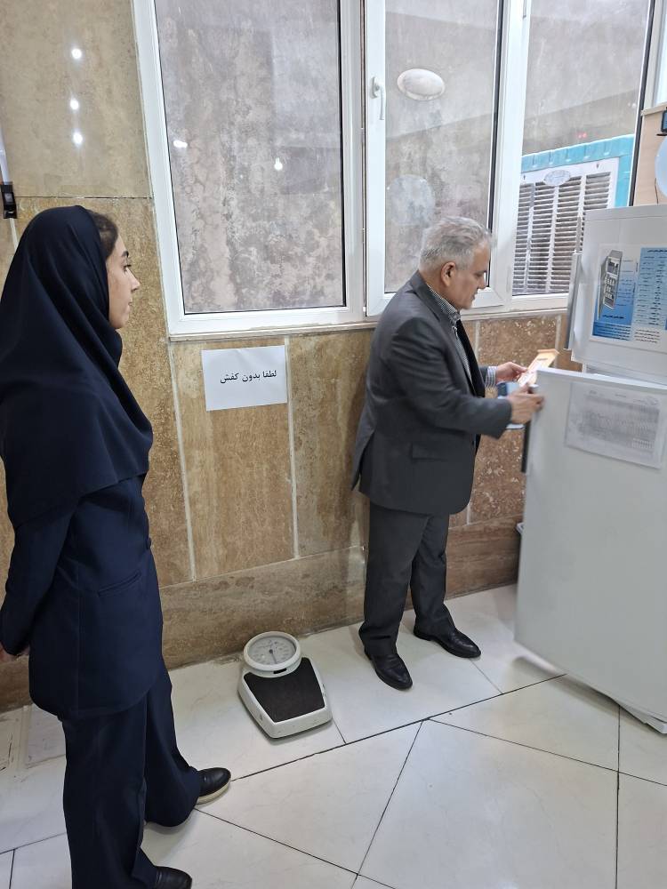 بازدید سرپرست شبکه بهداشت و درمان شهرستان قدس از پایگاه بهاران