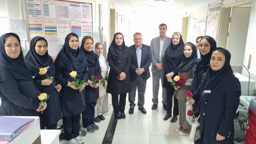 تجلیل از پرستاران بیمارستان‌های شهرستان قدس به مناسبت ولادت حضرت زینب (س) و روز پرستار